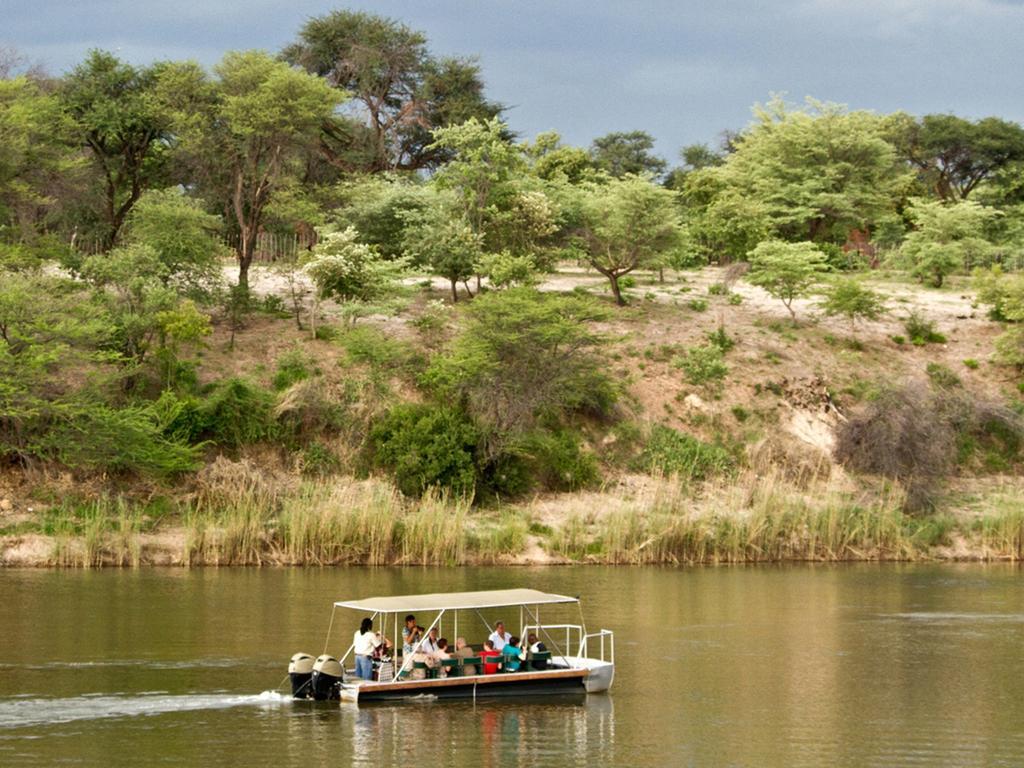 Gondwana Hakusembe River Lodge Rundu Exterior photo